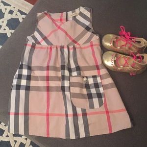 Girls Burberry Dress Size Small 12 to 16 months